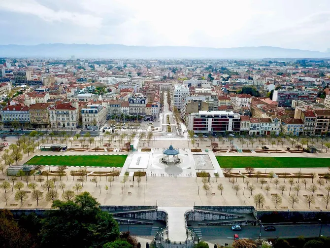 Merlino peintre en bâtiment à Valence